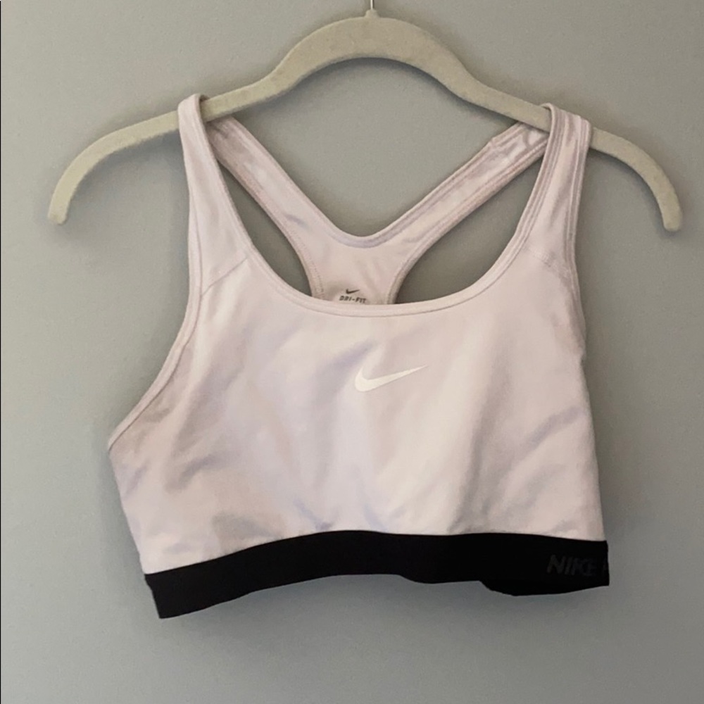 Nike pro sports bra